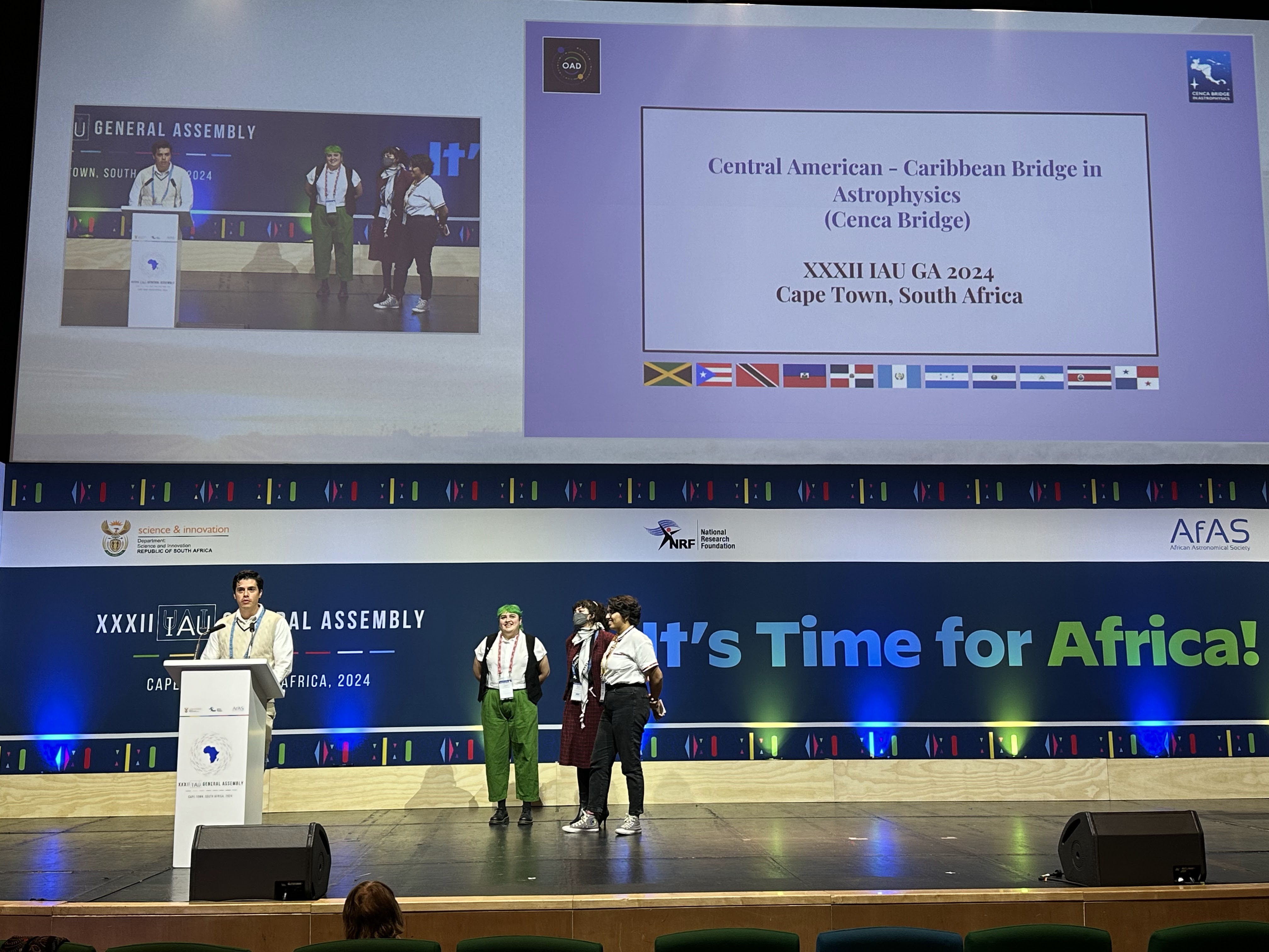 Antonio receiving the IAU Development Prize in Cape Town, South Africa
